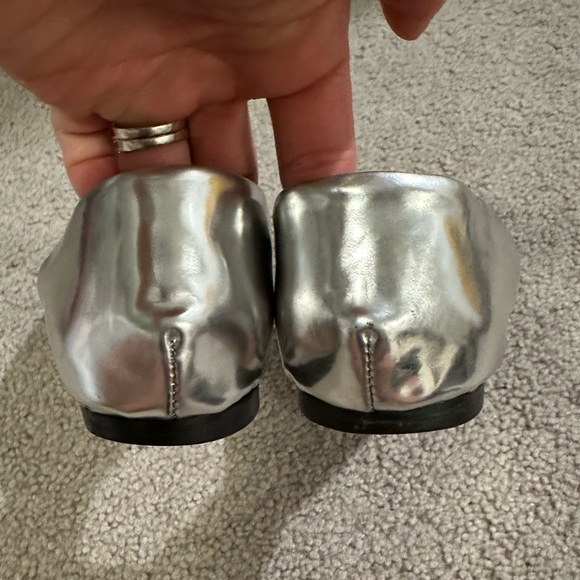 Roger Vivier metallic silver ballerina flats - Picture 6 of 10